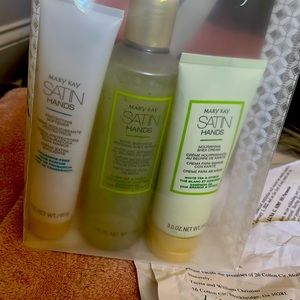 Mary Kay Satin Hands